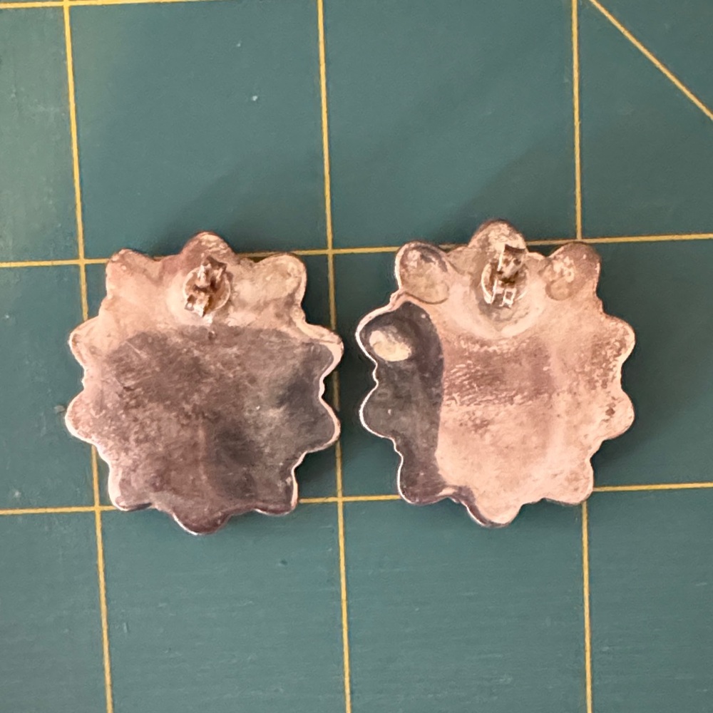Spiny Oyster Pink and Turquoise Stone Cluster Stud Earrings - Picture 3 of 4